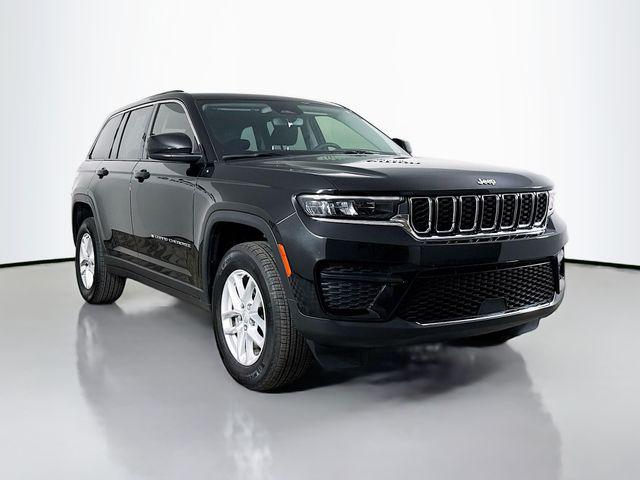 2023 Jeep Grand Cherokee Laredo X 4x4