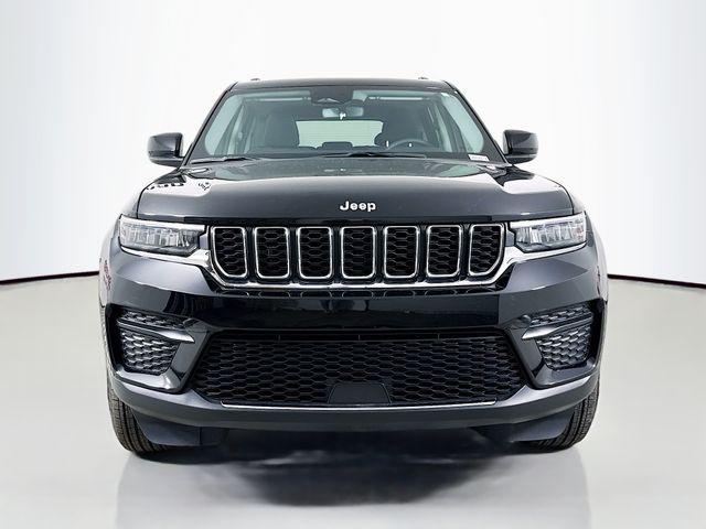 2023 Jeep Grand Cherokee Laredo X 4x4