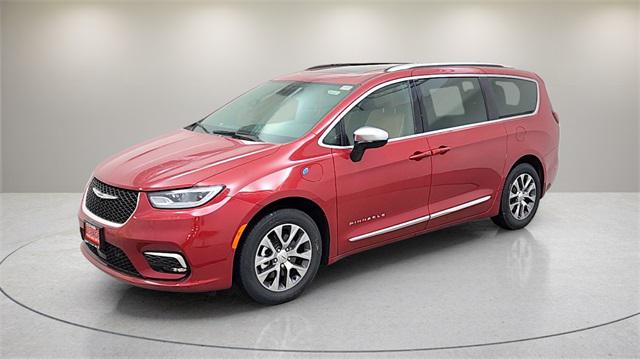 2025 Chrysler Pacifica Hybrid PACIFICA PLUG-IN HYBRID PINNACLE