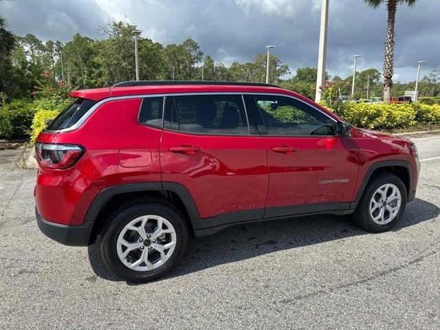2025 Jeep Compass COMPASS LATITUDE 4X4
