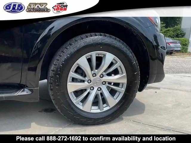 2017 INFINITI QX80 Standard