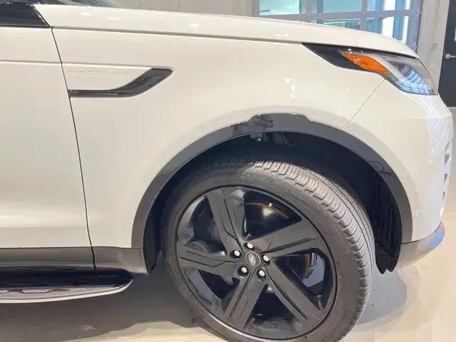 2024 Land Rover Discovery P360 Dynamic SE