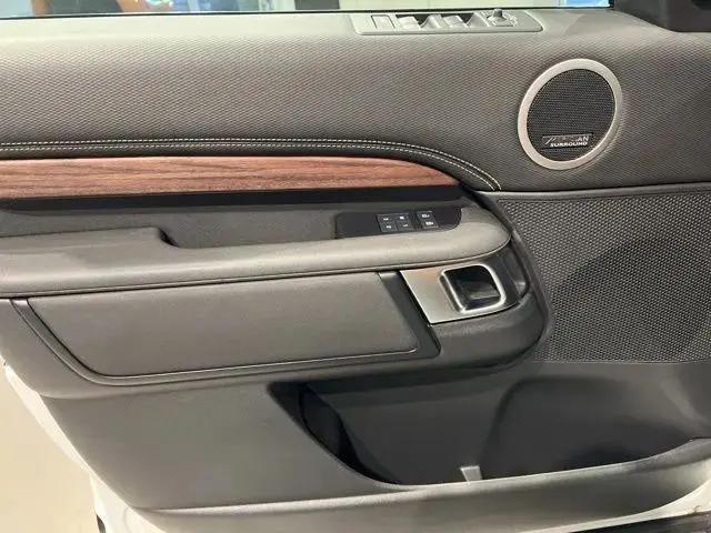 2024 Land Rover Discovery P360 Dynamic SE