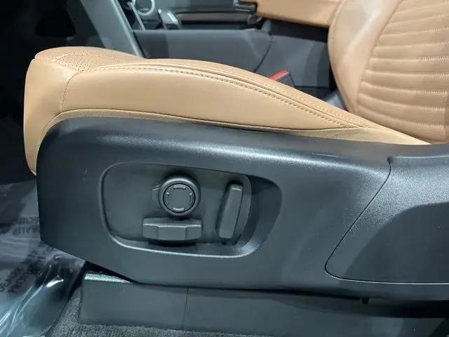2024 Land Rover Discovery P360 Dynamic SE