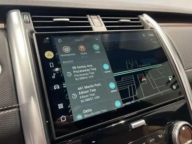 2024 Land Rover Discovery P360 Dynamic SE