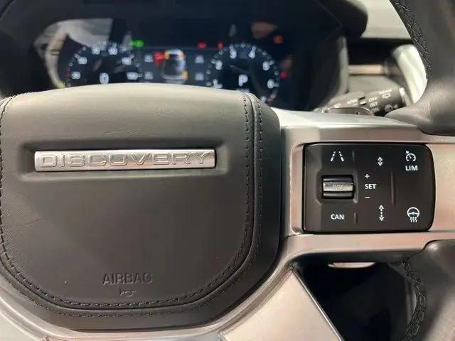 2024 Land Rover Discovery P360 Dynamic SE