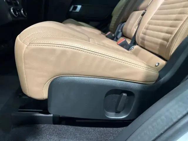 2024 Land Rover Discovery P360 Dynamic SE