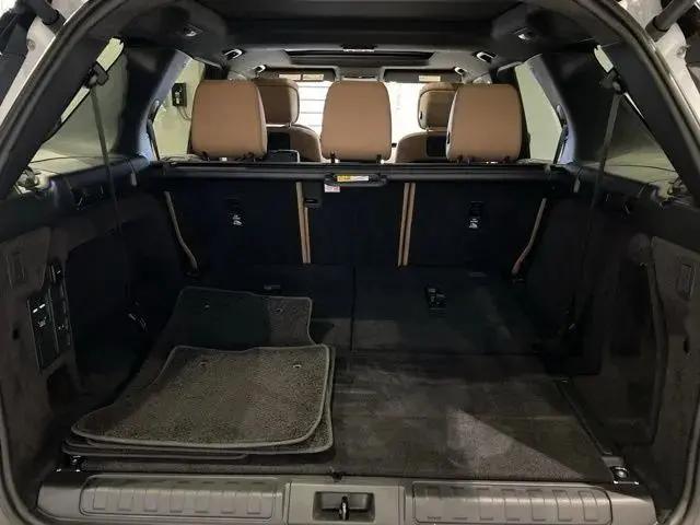 2024 Land Rover Discovery P360 Dynamic SE
