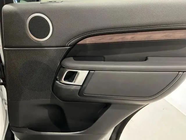 2024 Land Rover Discovery P360 Dynamic SE