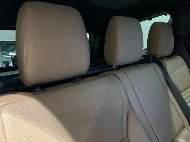 2024 Land Rover Discovery P360 Dynamic SE
