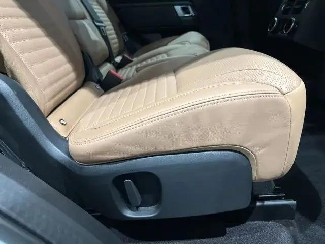 2024 Land Rover Discovery P360 Dynamic SE