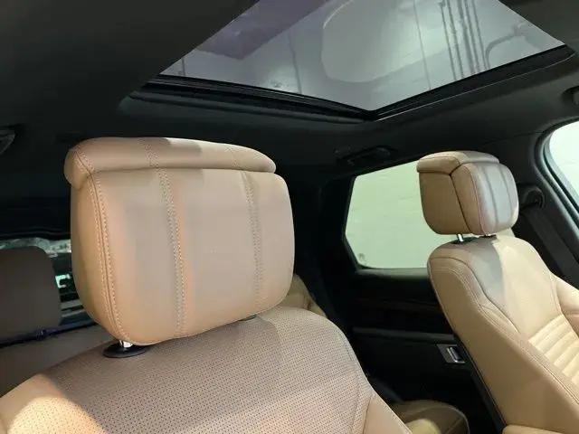 2024 Land Rover Discovery P360 Dynamic SE