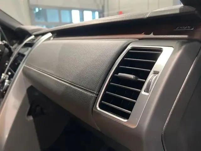 2024 Land Rover Discovery P360 Dynamic SE