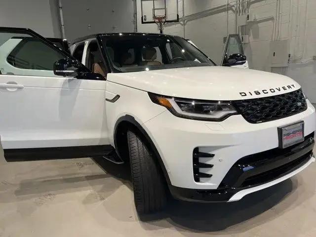 2024 Land Rover Discovery P360 Dynamic SE