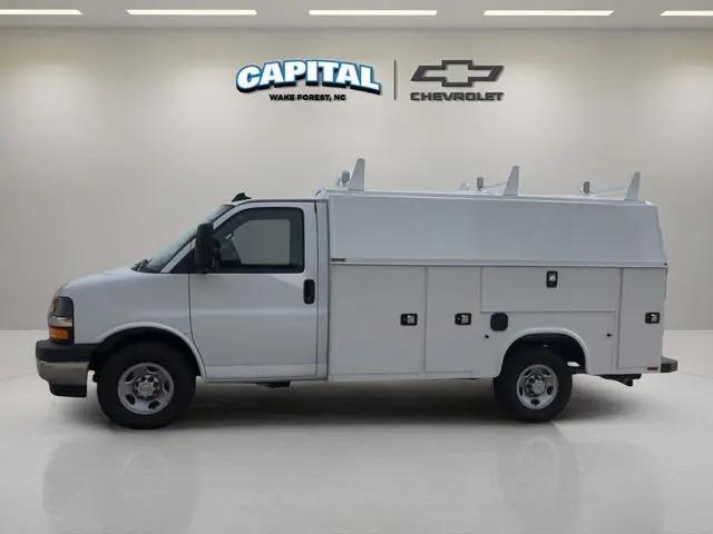 2025 Chevrolet Express Cutaway Work Van