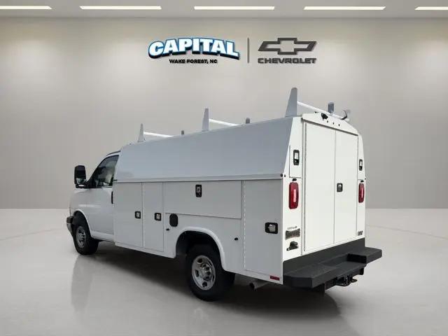 2025 Chevrolet Express Cutaway Work Van