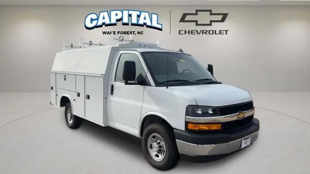 2025 Chevrolet Express Cutaway Work Van