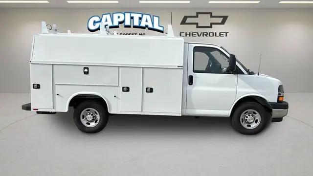 2025 Chevrolet Express Cutaway Work Van