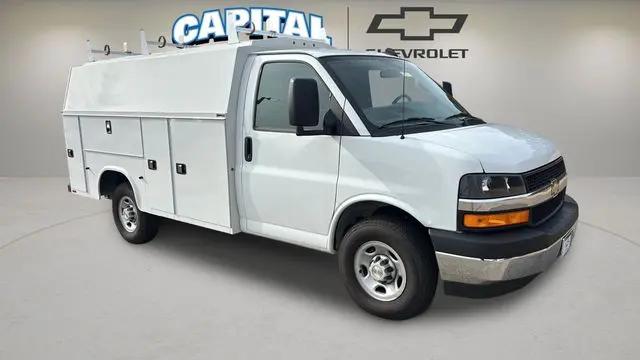 2025 Chevrolet Express Cutaway Work Van