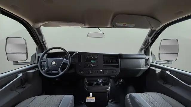 2025 Chevrolet Express Cutaway Work Van