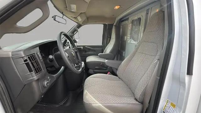 2025 Chevrolet Express Cutaway Work Van