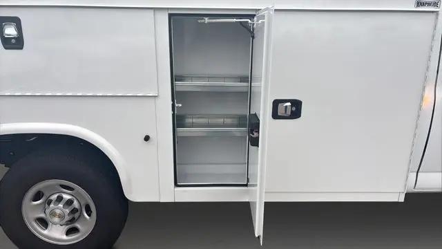 2025 Chevrolet Express Cutaway Work Van