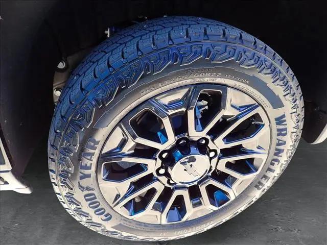 2025 Chevrolet Silverado 2500HD 4WD Crew Cab Standard Bed High Country