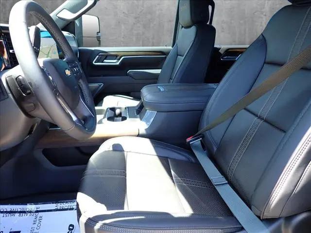 2025 Chevrolet Silverado 2500HD 4WD Crew Cab Standard Bed High Country