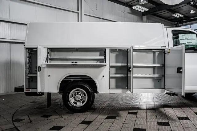 2025 Chevrolet Express Cutaway Work Van