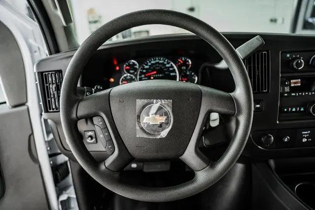 2025 Chevrolet Express Cutaway Work Van