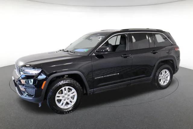 2023 Jeep Grand Cherokee Laredo 4x4
