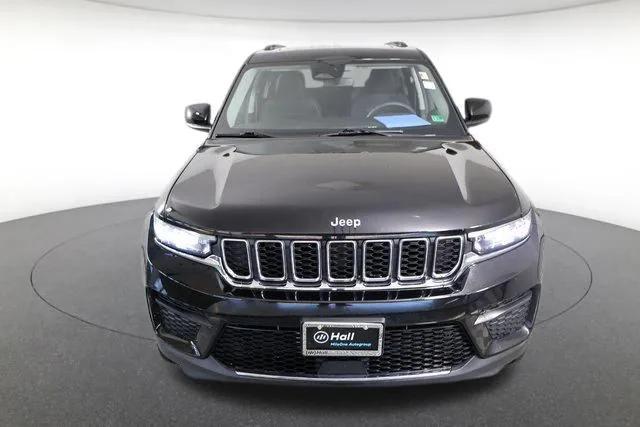 2023 Jeep Grand Cherokee Laredo 4x4
