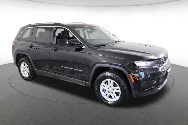 2023 Jeep Grand Cherokee Laredo 4x4