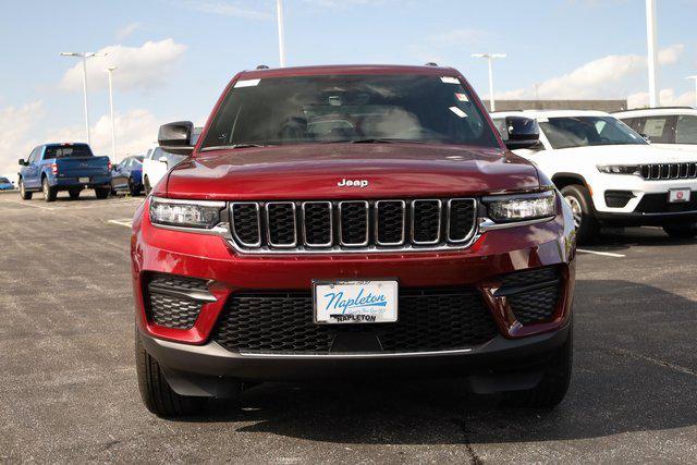 2025 Jeep Grand Cherokee GRAND CHEROKEE LAREDO X 4X4