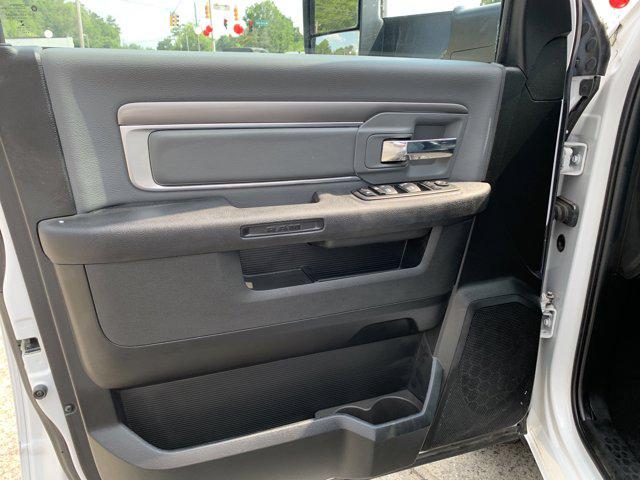 2023 Ram 1500 Classic SLT Crew Cab 4x4 5'7" Box