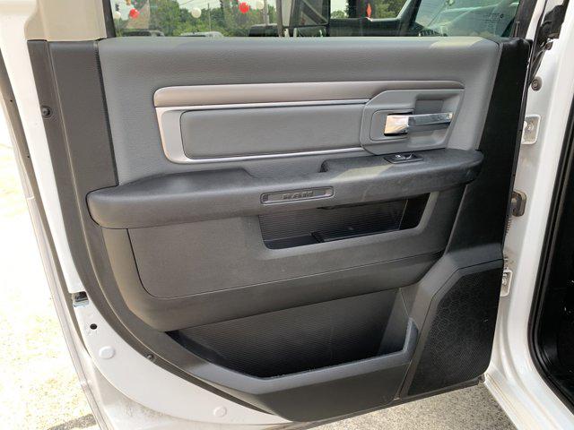 2023 Ram 1500 Classic SLT Crew Cab 4x4 5'7" Box