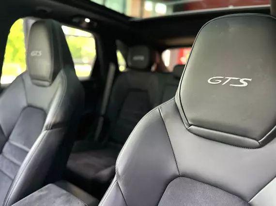 2021 Porsche Cayenne GTS