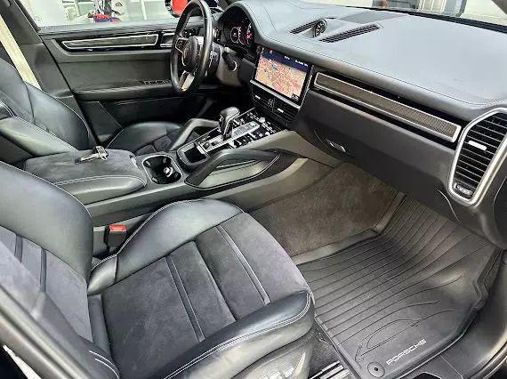 2021 Porsche Cayenne GTS