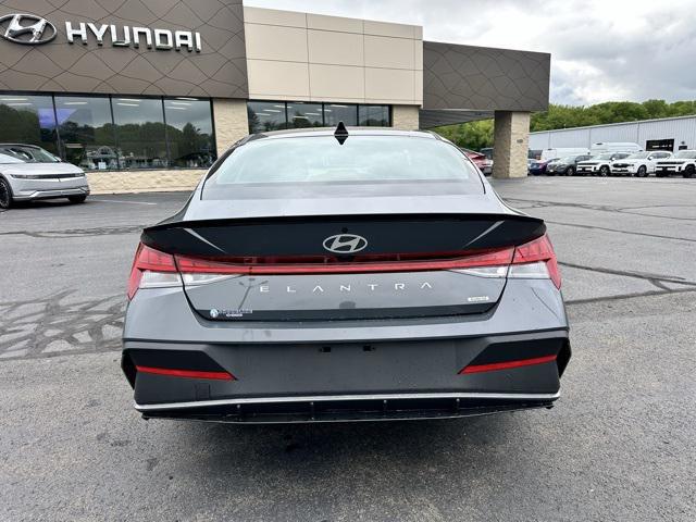 2025 Hyundai Elantra Hybrid SEL Sport