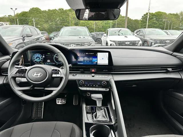 2025 Hyundai Elantra Hybrid SEL Sport