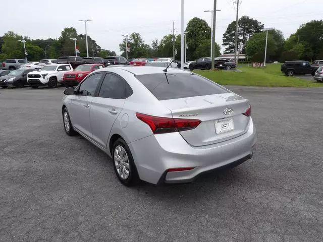 2020 Hyundai Accent SE
