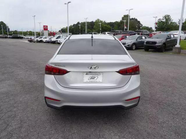 2020 Hyundai Accent SE