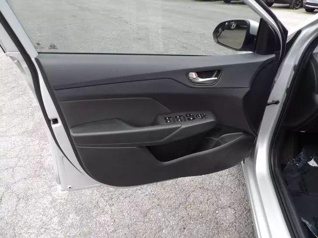2020 Hyundai Accent SE