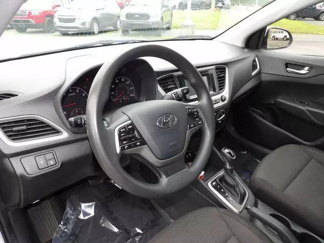 2020 Hyundai Accent SE