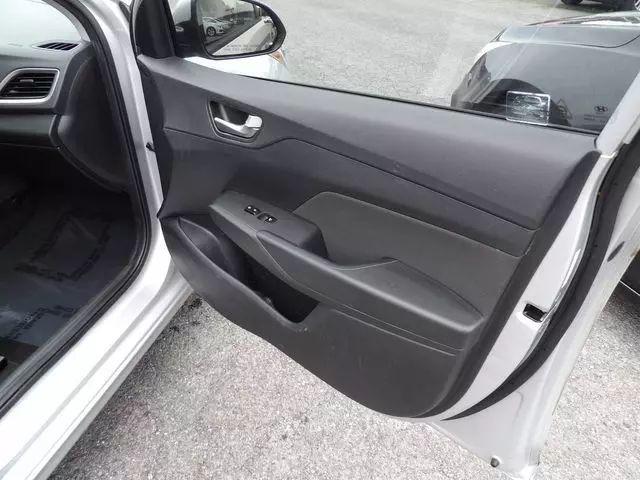 2020 Hyundai Accent SE
