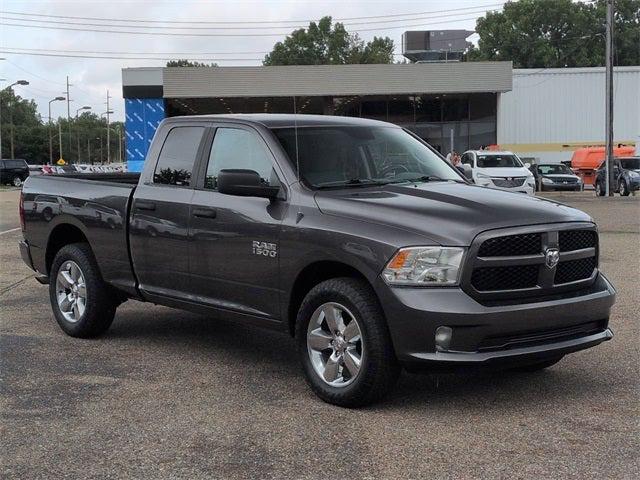 2018 RAM 1500 Express Quad Cab 4x4 64 Box