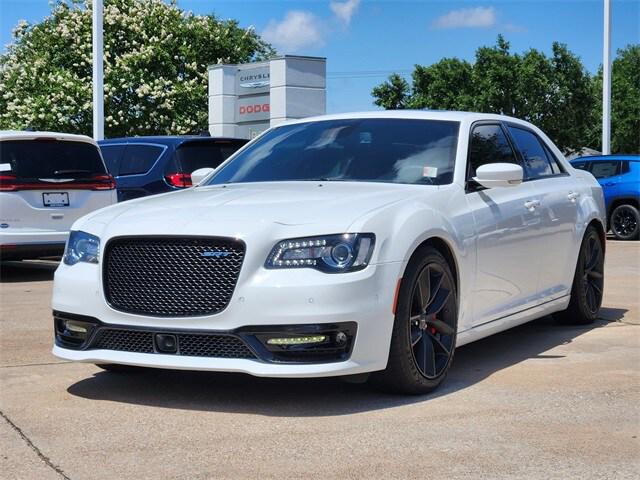 2023 Chrysler 300 300C