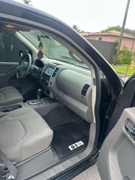 2021 Nissan Frontier Crew Cab SV 4x2
