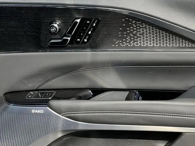 2026 Cadillac iQ V-Series w/1SM