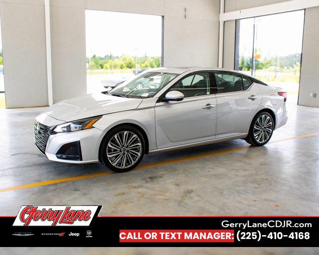2023 Nissan Altima SL FWD